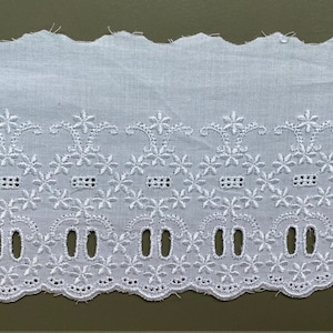 Shiny White Floral Scalloped Edge Beading Cotton Eyelet Lace Trim, 3 5/8&quot; wide, Insertion Lace, Broderie Anglaise