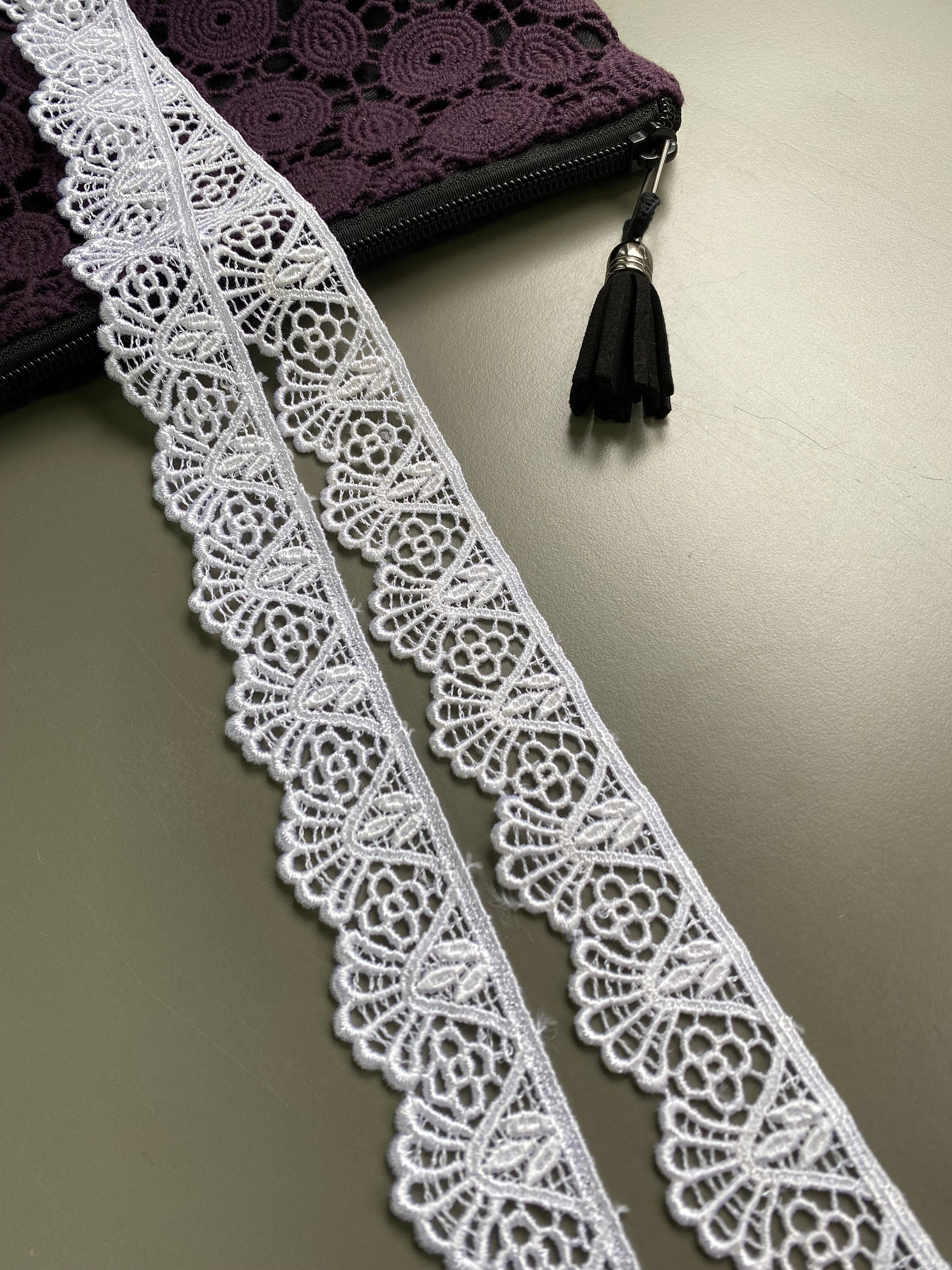Victorian Style Flower Scalloped Edge Rayon Venice Lace Trim, 1 1