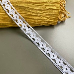 Weiße gehäkelte Baumwollspitze mit Blumenmuster, 2,5 cm breit, Cluny-Spitze, Torchon-Spitze, Heirloom-Spitze