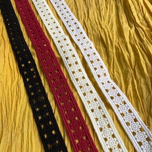 Blumeneinsatz Baumwoll-Venedig-Spitzenborte, 2,5 cm breit, Guipure-Spitze, chemische Spitze, schwarz, elfenbeinfarben, rot, weiß