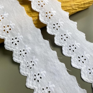 Floral embroidered cotton scalloped eyelet lace trim, 2&quot; 2 3/4&quot; (5 cm 7 cm) wide, White, Broderie anglaise