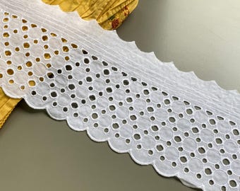 White circle hollow out scalloped cotton eyelet lace trim, 4 3/4" (12 cm) wide, Broderie anglaise