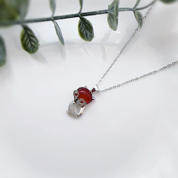 Red Agate Squirrel Pendant Necklace, 14K White Gold, Dainty Polaris Charm Women, Solid Gold Everyday Jewelry