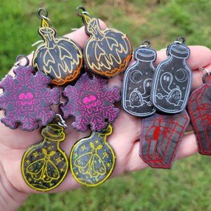 Spooky Resin Dangle Earrings | Halloween Dangle Earrings | Spooky Christmas Earrings |