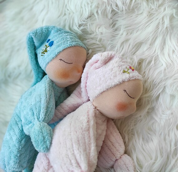 Primera muneca waldorf muneca de 13 70 pulgadas y 35 cm muneca para recien nacido muneca de abrazos regalo de reliquia para bebe muneca para dormir Etsy Espana