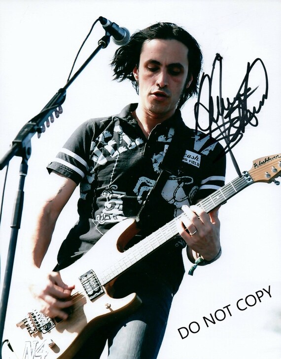Nuno Bettencourt Extreme Gitarrist 20x25 cm handsigniertes Foto 