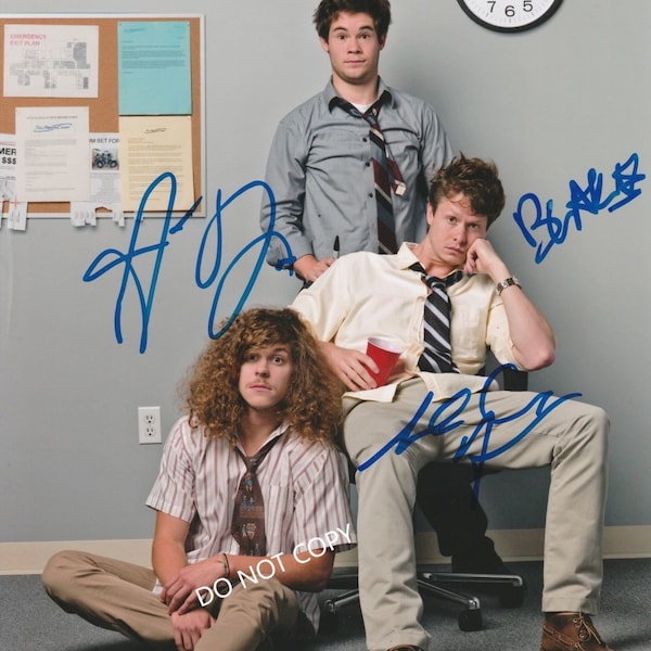 Workaholics  Adam Devine Blake Anderson Anders Holm    8 x10" (20x25 cm) Autographed Signed Photo