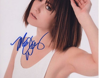 mary elizabeth winstead  8 x10" (20x25 cm) Autographed Hand Signed Photo