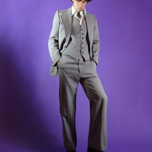 Vintage 1970s Pale Grey Gabardine 3 Piece Suit: Blazer, Waistcoat, Bootcut Trousers