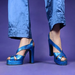 Vintage 1970s Terry De Havilland Blue Snakeskin Heels Platform Shoes
