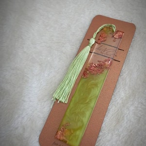 Handmade customizable epoxy resin bookmarks image 3