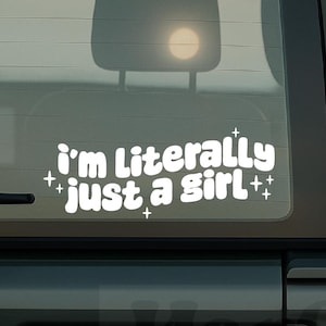 I'm Letterly Just A Girl Vinyl auto sticker, spiegel sticker, grappige autostickers voor vrouwen, grappige bumpersticker, retro sticker, auto-accessoires