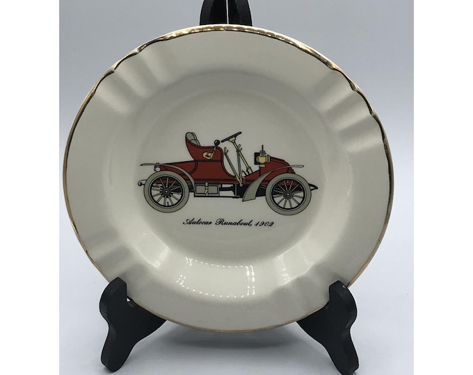 Autocar Runabout 1902 Ashtray 7-1/2"   gold trim, EUC