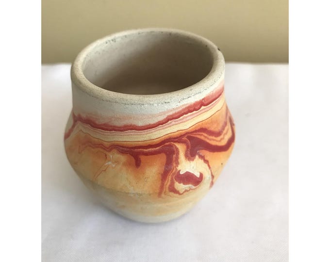 Round pink Orange Marbled Swirl Clay Nemadji Indian Pottery Vase 3" signed