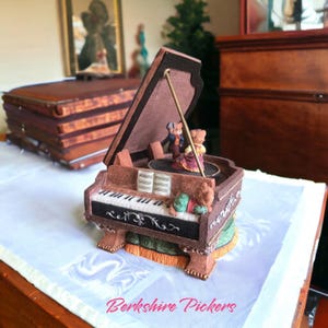 Berkeley Designs Piano Music Box &quot;The Sound of Music&quot; Teddy Bear C video