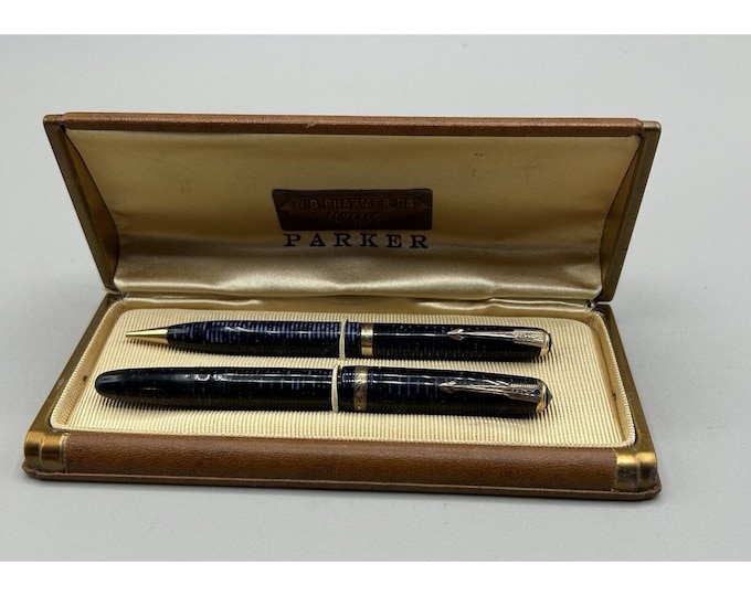 1941 Azura Blue dual jewel Blue Diamond Vacumatic fountain pen/pencil set W/case