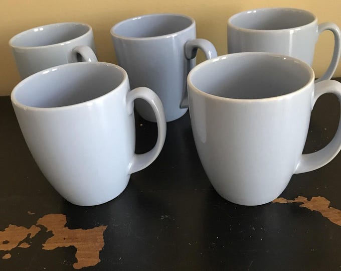 Corelle Country Cottage Coffee Cup Mugs  Periwinkle /lite Blue set of 2