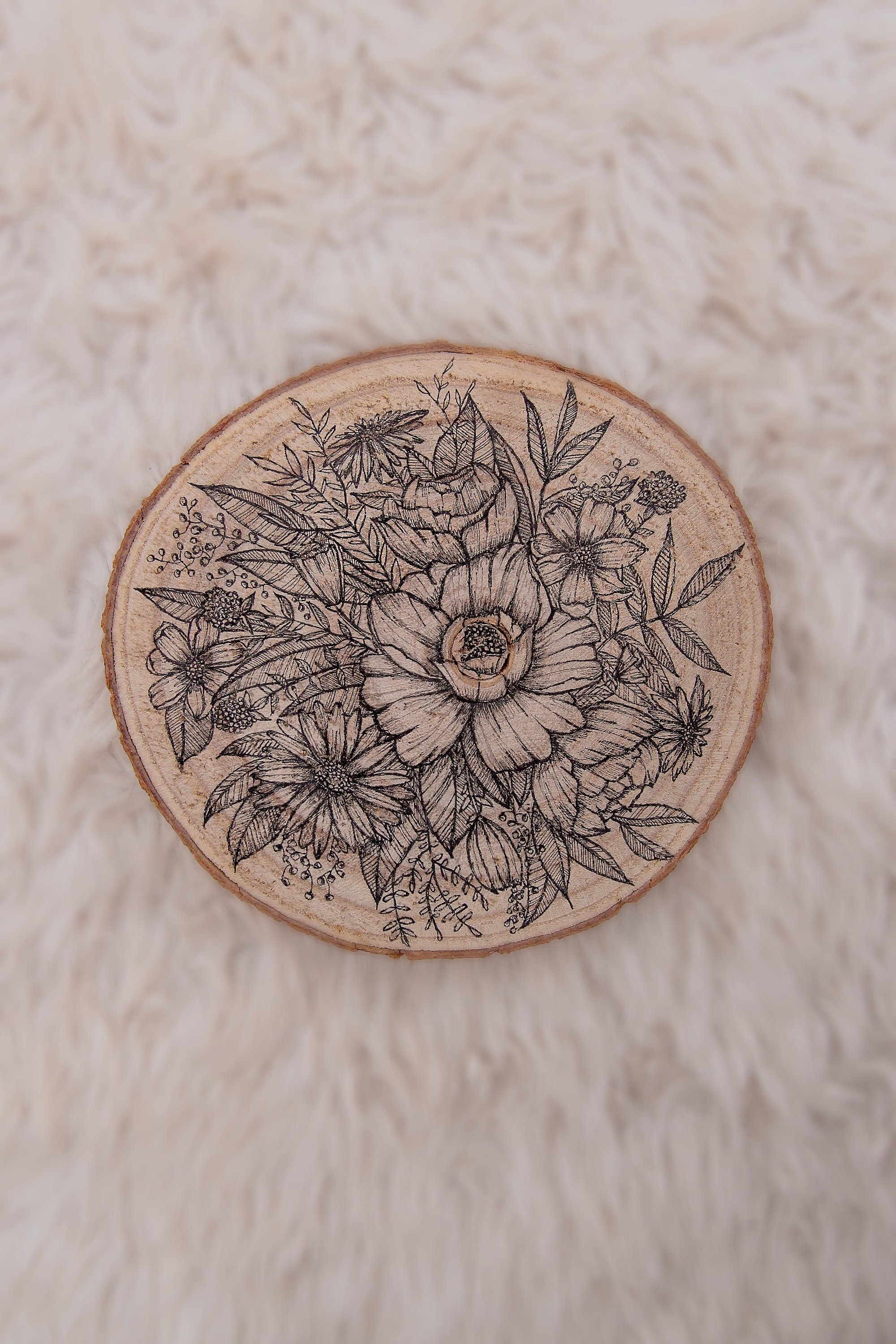 Socle en Bois Fleuris à La Main