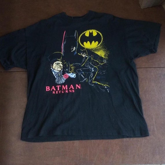 Batman returns t shirt - Gem