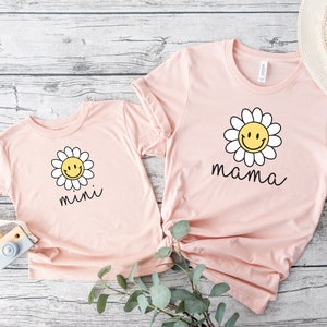 Daisy Mama Mini Matching Shirts, Mothers Day Matching Outfit, Mama and Baby Shirt, Grandma and Kid Shirt, Floral Mommy and Me Tee