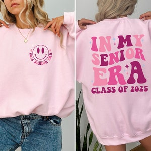 In My Senior Era Shirt, Class of 2025 Tee, Senior 2025 Shirt, Gift for Senior, 2025 Graduation Gift, High School Tee, College Matching Shirt zdjęcie 2