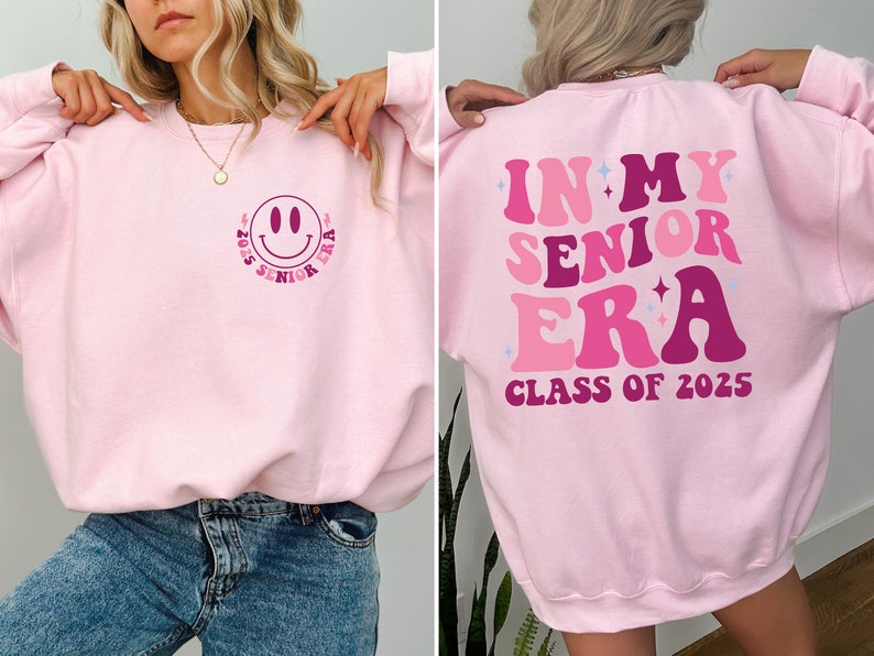 In My Senior Era Shirt, Class of 2025 Tee, Senior 2025 Shirt, Gift for Senior, 2025 Graduation Gift, High School Tee, College Matching Shirt zdjęcie 2