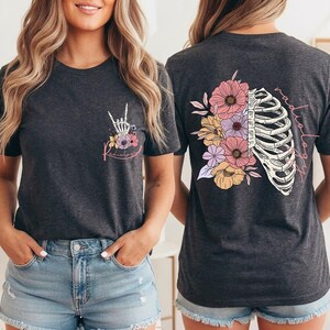 Rad Tech Shirt, Floral Skeleton Radiology Shirt, X Ray Tech Shirt, Radiologic Technologist Gift, Radiology Graduation Gift imagem 6