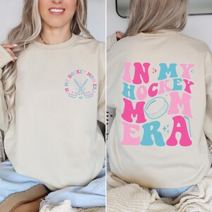 In My Hockey Mom Era Shirt, Hockey Mom Sweater, Hockey Season Shirt, High School Hockey, Hockey Mom Gift, Game Day Sweatshirt, Sports Mom Bild 3
