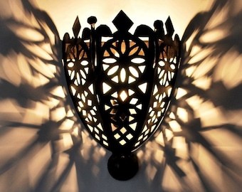 Oosterse wandlamp, Marokkaanse wandlamp, Marokkaanse lampenkap, ijzeren wandlamp, BOHA-MSCHANKAB