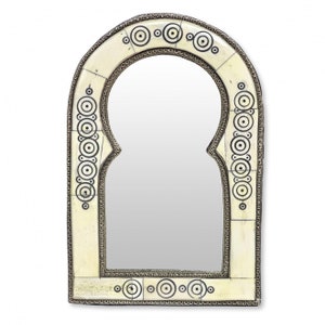 Moroccan mirror, oriental wall mirror, wall decoration from Morocco, handmade mirror with camel ornaments white H30cm