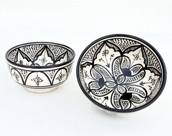 Oosterse schaal | Handgeschilderde keramieken schaal uit Marokko Rond | Handgemaakte keramische kom | Bord Safi-26 Zwart/wit