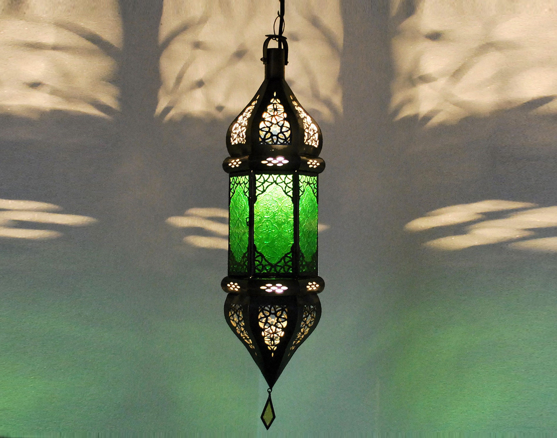 Green hanging lantern - Etsy België, image size:1900x1497