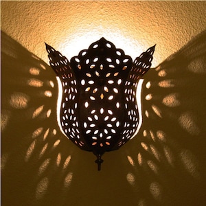 Oosterse wandlamp Marokkaanse wandlamp Marokko wandlamp gemaakt van ijzer Hayat H37cm