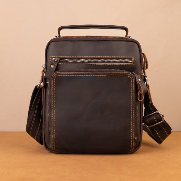 Retro Handmade Leather Travel Messenger Office Crossbody Bag Laptop Briefcase Multi Pocket Shoulder Bag College Satchel Bag For Men Women