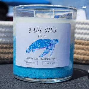 Vela Oasis infundida con cristal de lapislázuli, cera de soja de coco, vela perfumada de doble mecha, vela de manifestación de piedras preciosas, regalo espiritual