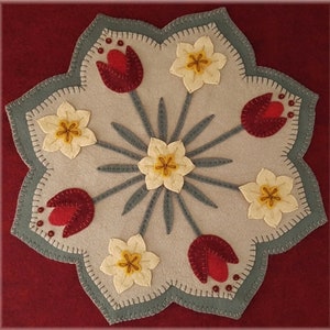 Spring Blossoms | Penny Lane Primitives | Wool Appliqué Pattern | 13” Candle Mat