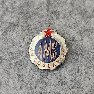 Auto moto association of Yugoslavia ( AMSJ ) - vintage pin badge automobile  automobil car club klub voiture anstecknadel