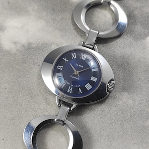 Vintage Slava 17 jewells ladies bracelet watch made in USSR