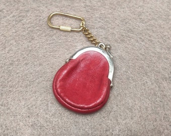 Roter Vintage-Schlüsselanhänger