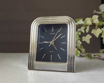 Réveil vintage à quartz rythmique n° 4RE 919 fabriqué au Japon