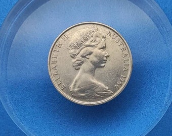 1966 Queen Elizabeth II Australia 50 cents silver coin