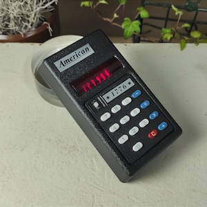 Vintage American Model 1776 6-digit Pocket calculator
