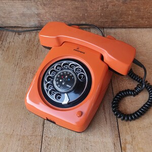 ISKRA ATA 62 Téléphone Fixe Orange 1970s – Cadran Rotatif, Vintage Yougoslavie