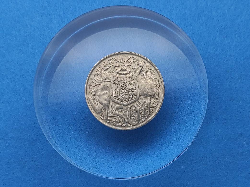 オーストラリア　1966年　銀銀メダル 1966年 エリザベス2世女王 オーストラリア 50セント銀貨 - Etsy 日本