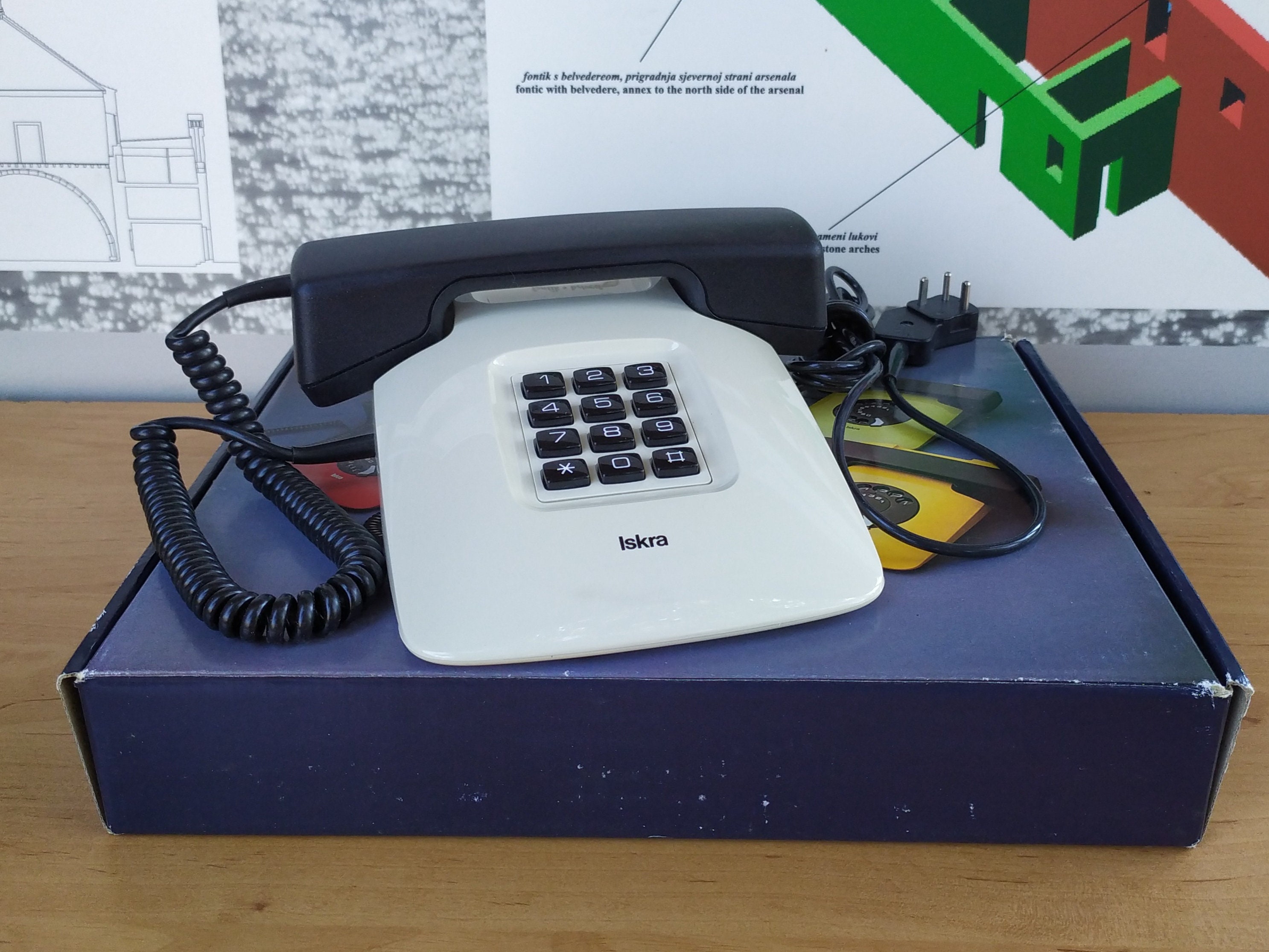 ISKRA レトロ電話機 Vintage Iskra ETA 86-EL Telephone From 1989 - Etsy