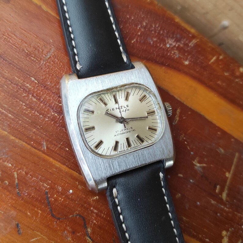 Montre Vintage Kienzle Life 2002 Jump Hour - Modèle Homme, Affichage à Saut D'Heure, Neuf Sans Étiquette