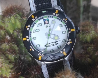 Vintage Time Force 9302 Men's Surf Quartz watch Italian design - 10ATM / 330FT water resistant