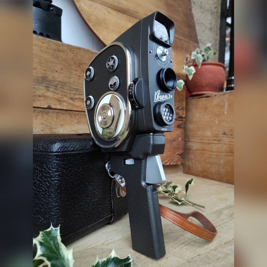 Caméra De Cinéma Soviétique Classique Photo stock - Image du projecteur, matériel: 159836716