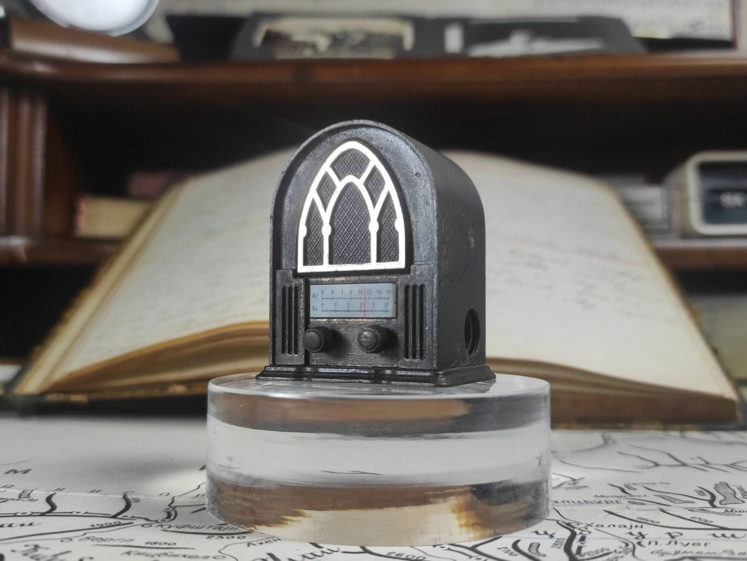 Vintage Play Me Pencil Sharpener Ref. 974 Bronze Radio Sharpener Made