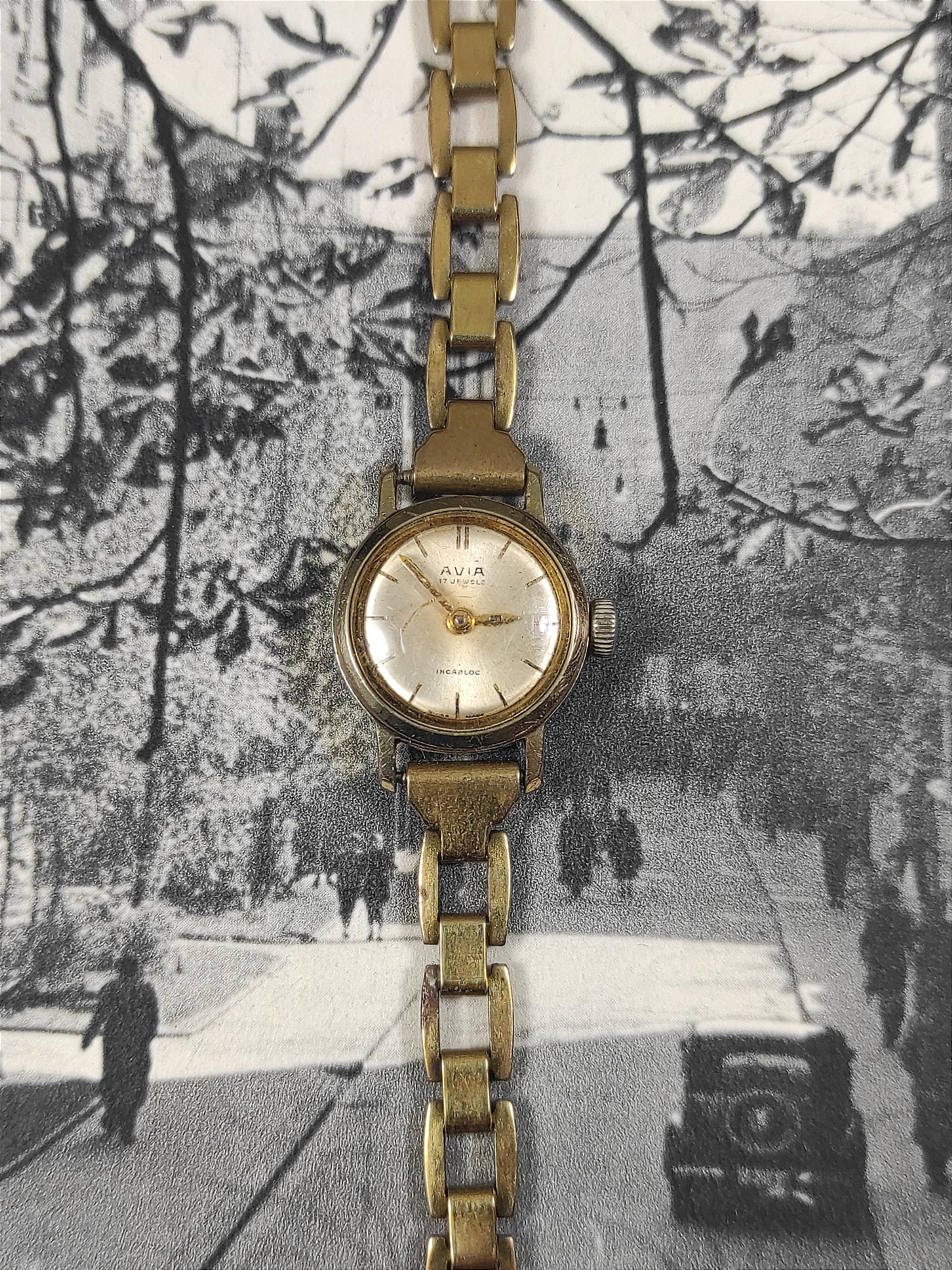 Vintage Dainty Gold Avia 17 Jewels Swiss Made Incabloc Watch Any Avia incabloc experts? | UK Watch Forum main image 2